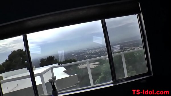 Blac Chyna blow job – booty